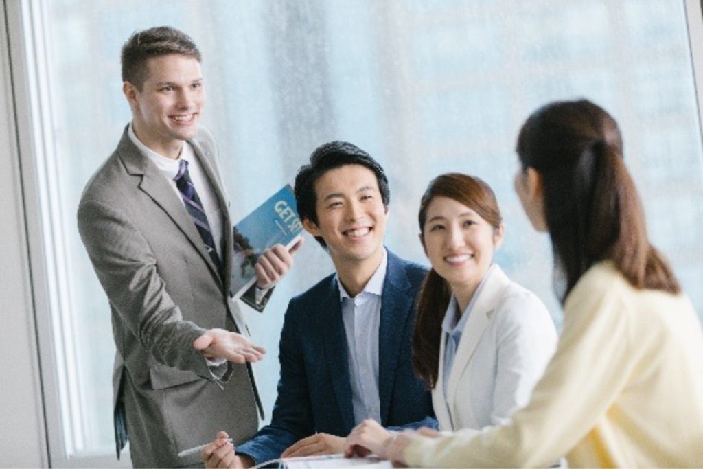 英会話イーオン勝川校の外観